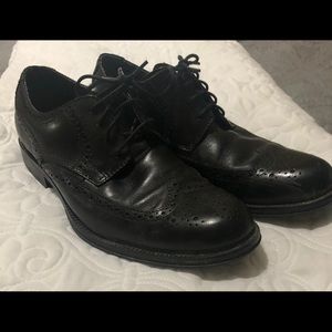 Men’s black dress shoes